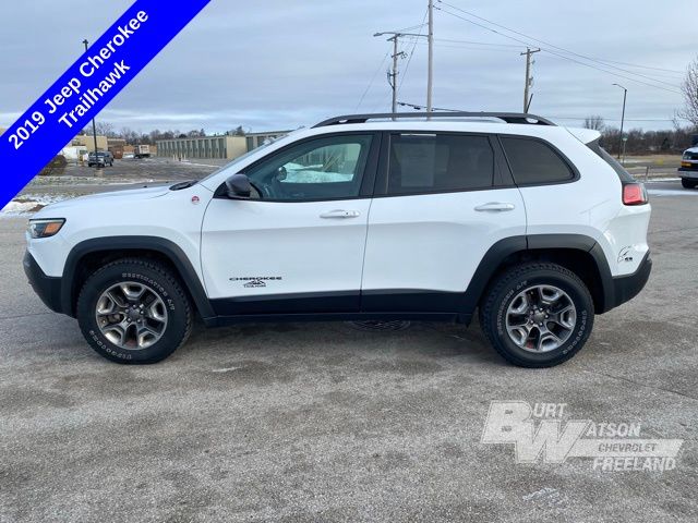 2019 Jeep Cherokee Trailhawk 2