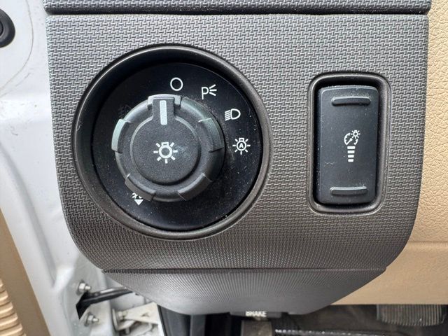 Used 2016 White Ford XLT image 21