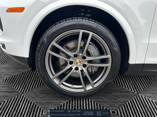 Used 2022  Porsche S image 14