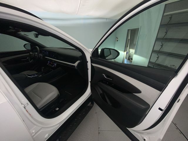 Used 2025 White Hyundai Limited image 25