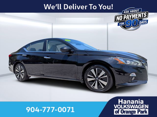 Super Black Clearcoat 2022 Nissan Altima Sedan Front-Wheel Drive Continuously Variable Transmission
