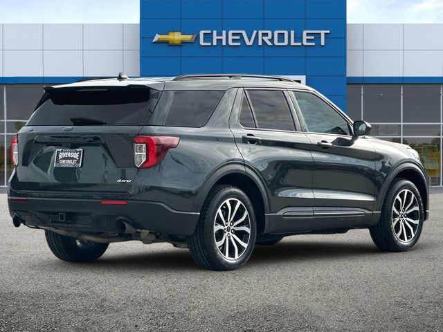 2022 Ford Explorer ST-Line 4