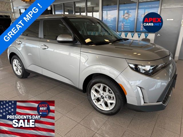 2023 Kia Soul LX FWD