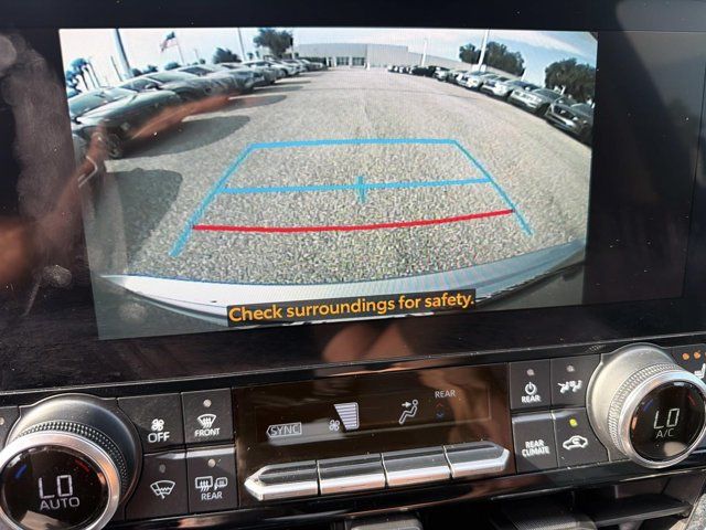 Used 2023 Toyota Highlander SUV