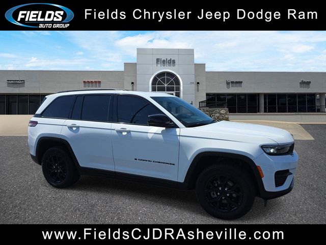 Bright White Clearcoat 2024 Jeep Grand Cherokee Altitude X RWD SUV / Crossover 4X2 8-Speed Automatic