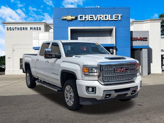 Summit White 2019 GMC Sierra 2500HD Pickup Truck Four-Wheel Drive 6-Speed Automatic