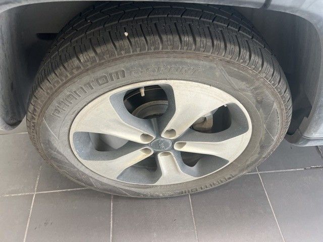 2018 Jeep Compass Latitude Silver at Victoria Chrysler Dodge Jeep Ram