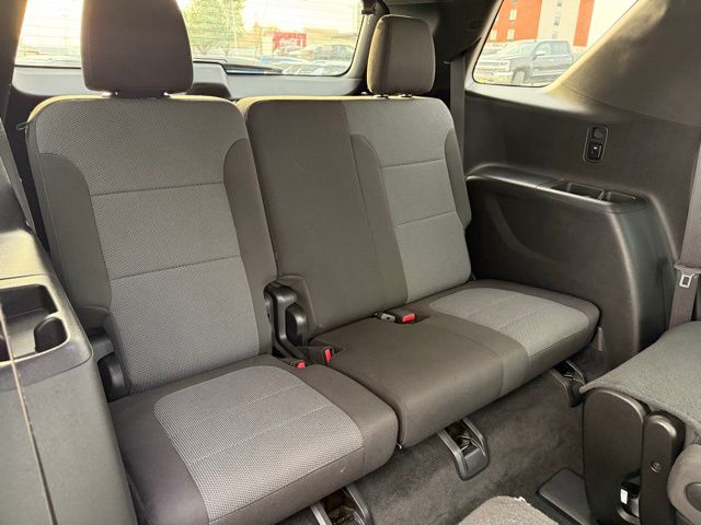 used 2023 Chevrolet Traverse car, priced at $26,197