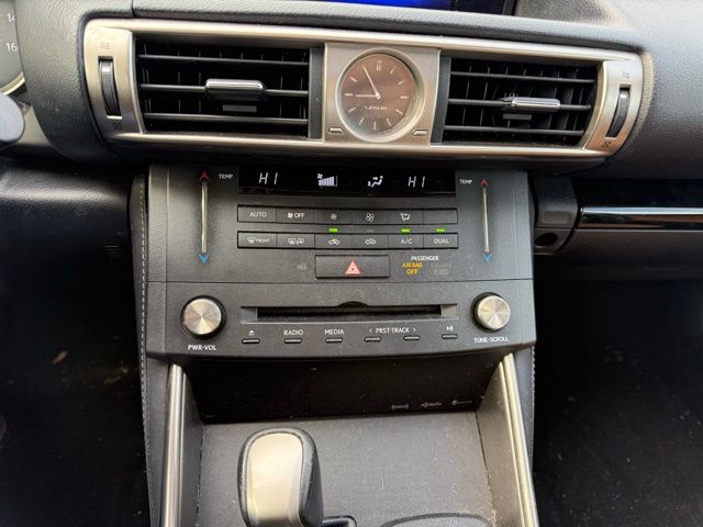 2016 Lexus IS IS photo