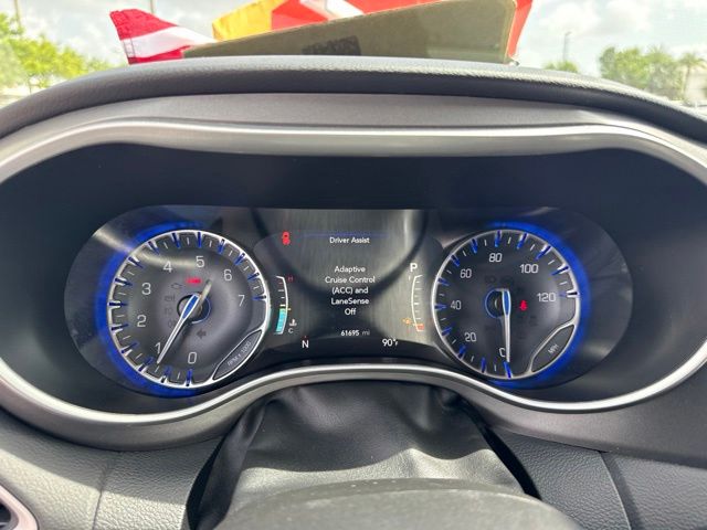 Used 2024 Chrysler Pacifica Van