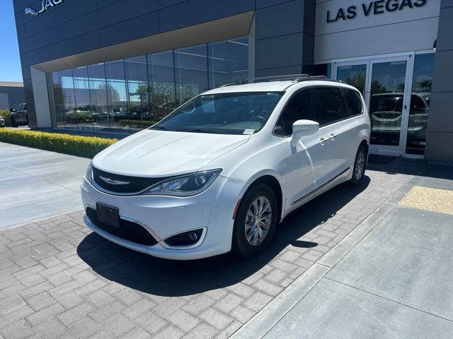 Bright White Clearcoat 2018 Chrysler Pacifica Minivan Front-Wheel Drive 9-Speed Automatic