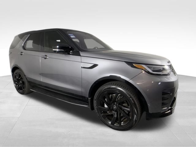 2023 Land Rover Discovery S R-Dynamic 8