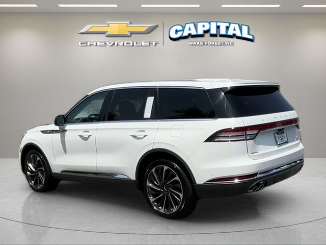 Used 2023 White Lincoln Reserve image 3