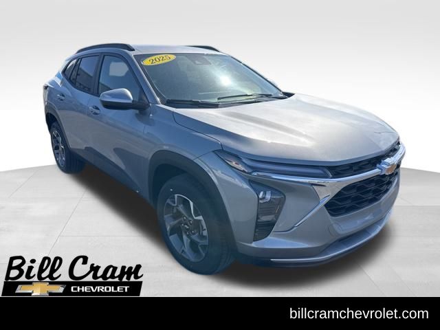 2025 Chevrolet Trax LT photo