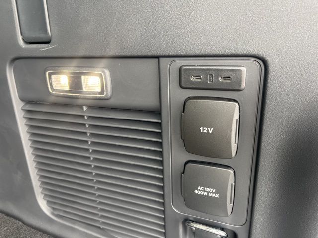 2025 Ford Expedition Max Platinum:168119