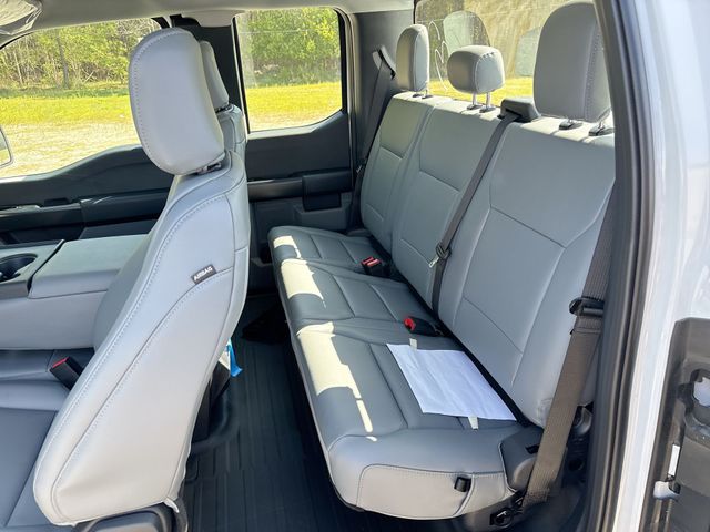 New 2026 Oxford White Ford XL image 18