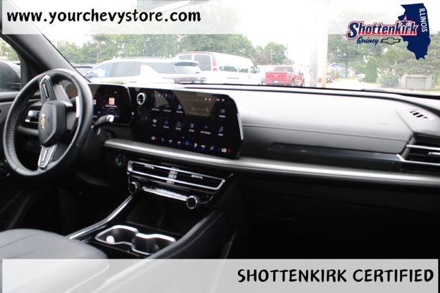Used 2025 Chevrolet Traverse SUV
