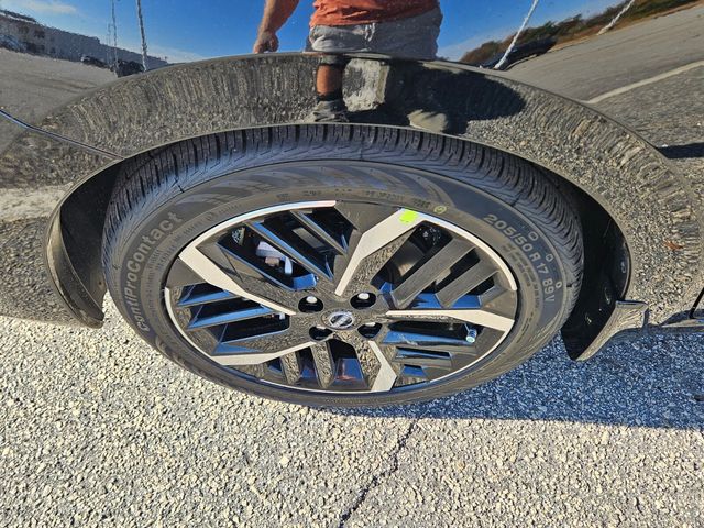 New 2025 Black Nissan 1.6 SR image 16