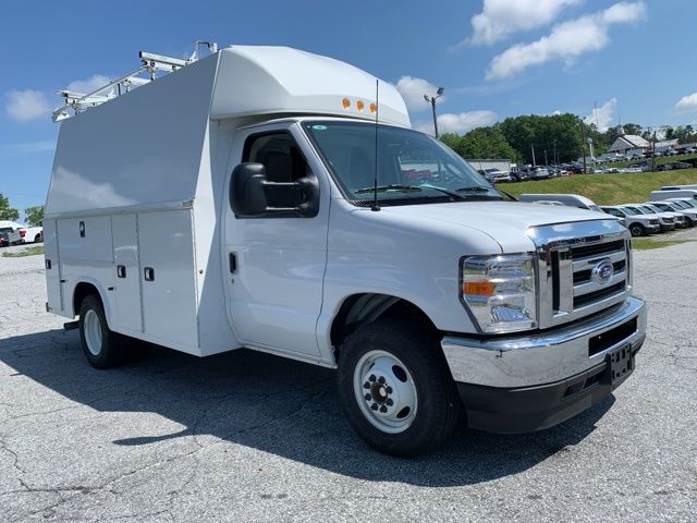 2025 Ford E-350SD Base 8