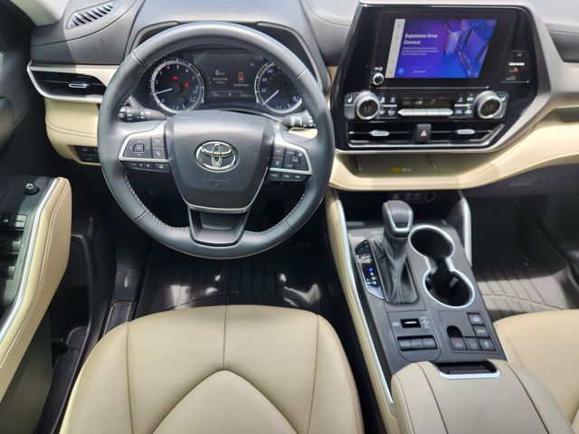 2023 Toyota Highlander XLE Beige at Don McGill Toyota