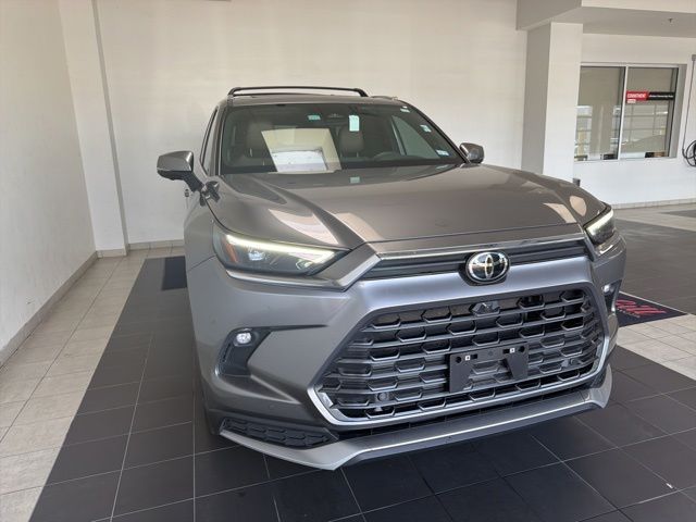 2025 Toyota Grand Highlander Hybrid MAX Platinum  at Gullo Toyota