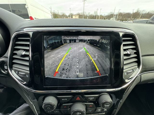 2019 Jeep Grand Cherokee Limited 19