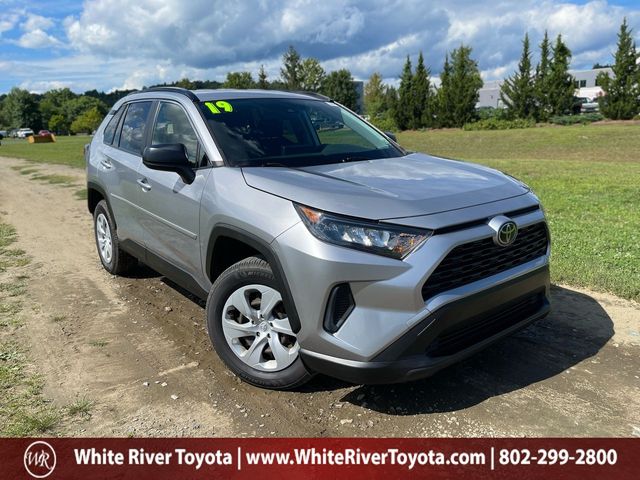  2019 Toyota RAV4 LE AWD   