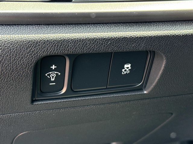 New 2026 White Kia LX image 27