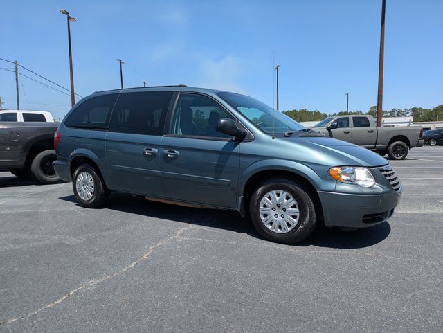 2005 Chrysler Town & Country
