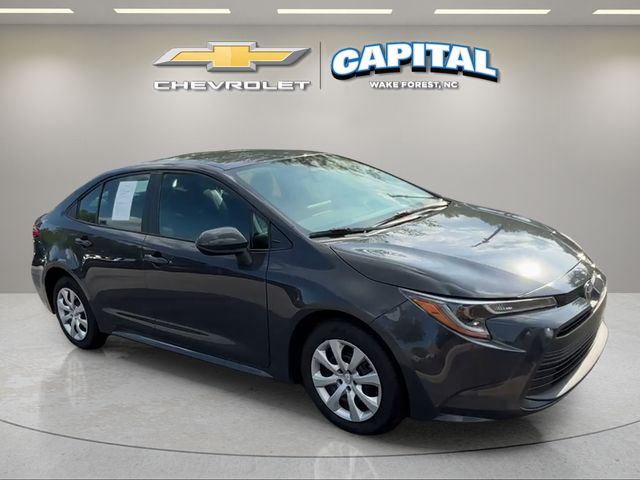 Used 2024  Toyota LE image 7