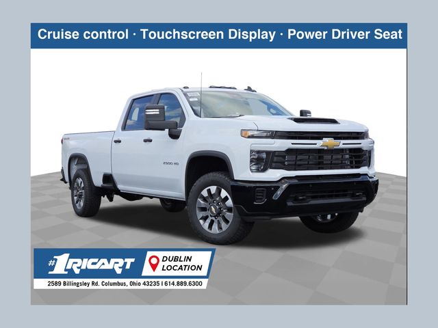 Summit White 2026 Chevrolet Silverado 2500HD Pickup Truck Four-Wheel Drive Automatic