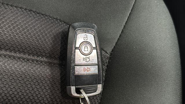 Used 2017 Lightning Blue Ford SE image 20