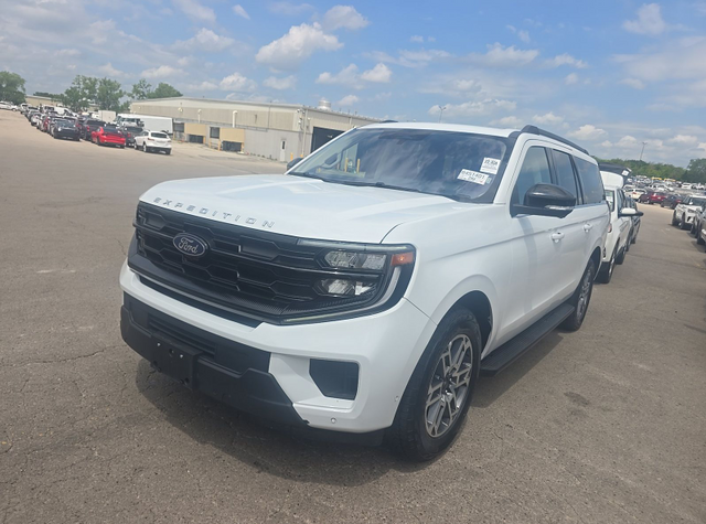 2025 Oxford White Ford Expedition Max Active 4X4 SUV
