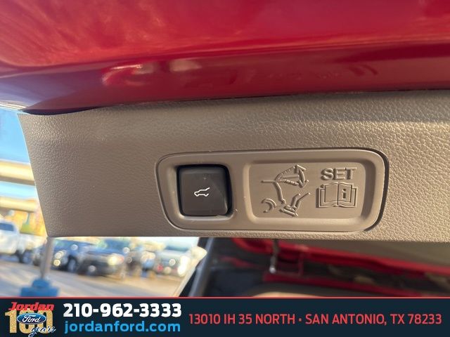 Used Car 2018 Ford Expedition  Xlt For Sale Under $25,000 In San Antonio, Texas