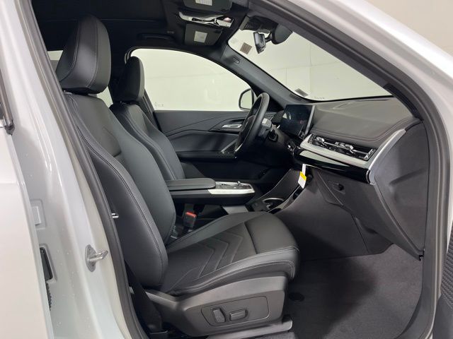 Used 2026 White BMW xDrive28i image 22