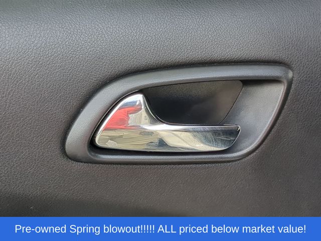 Used 2020 White Dodge Crossroad image 36
