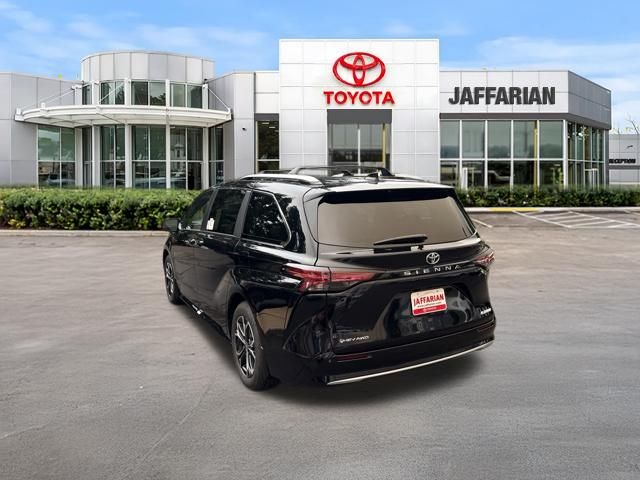New 2026 Toyota Sienna Van