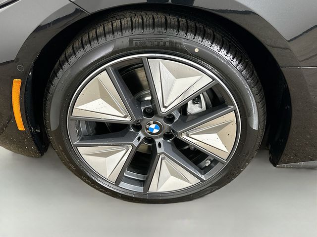 2025 BMW i4 xDrive40 33