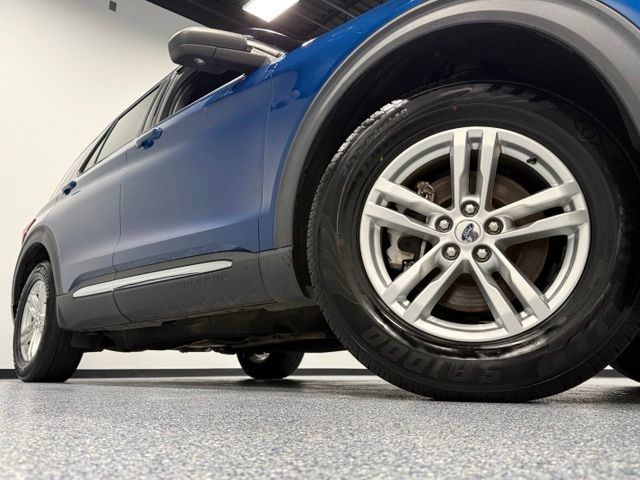 Used 2020 Blue Ford XLT image 2