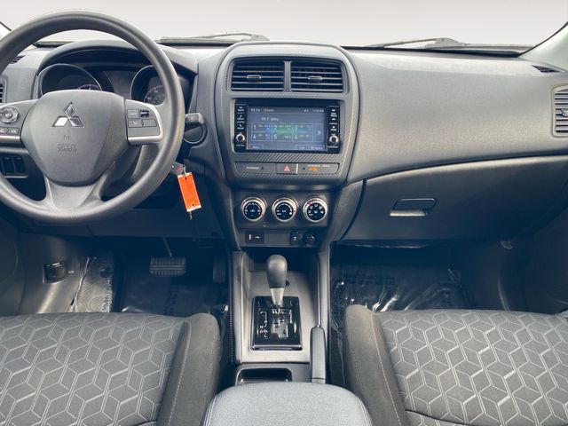 MitsubishiOutlander Sport10