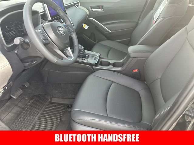 View vehicle photo 3