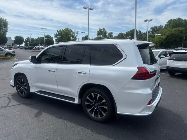 2021 Lexus LX 570 - Photo 5