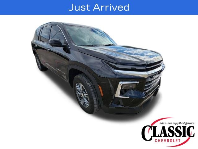 Mosaic Black Metallic 2024 Chevrolet Traverse LT FWD SUV / Crossover Front-Wheel Drive 8-Speed Automatic