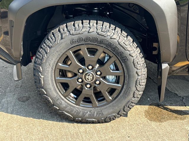 New 2026 Black Toyota SR5 image 4