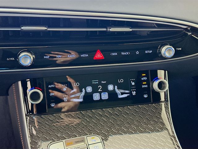 Thumbnail: 2026 Genesis GV70 - 14