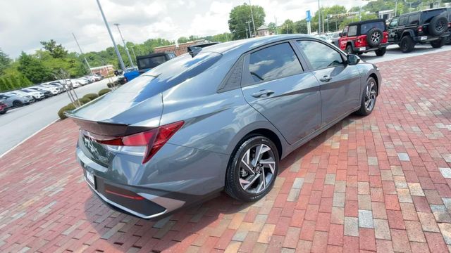 Used 2025 Hyundai Elantra Sedan