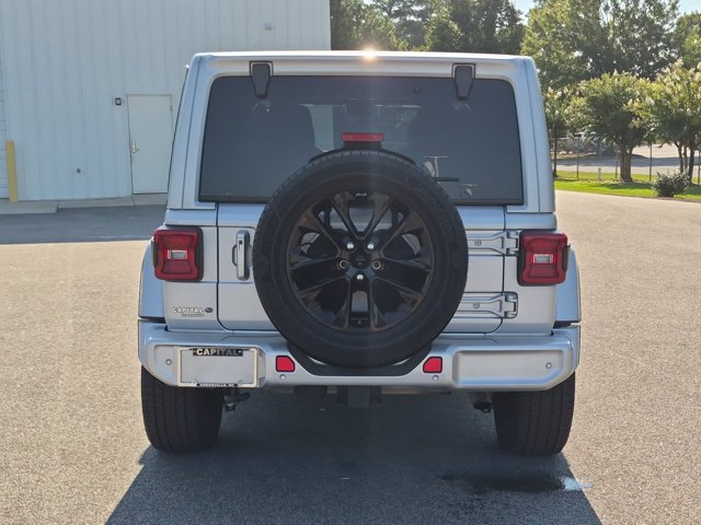 Used 2022 Silver Jeep Unlimited Sahara High Altitude image 4