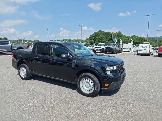 Shadow Black 2025 Ford Maverick XL SuperCrew FWD Pickup Truck Front-Wheel Drive Continuously Variable Transmission