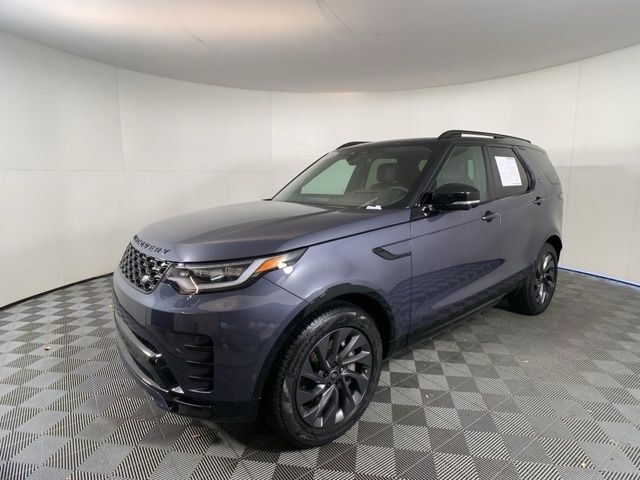 2024 Land Rover Discovery Dynamic SE 3