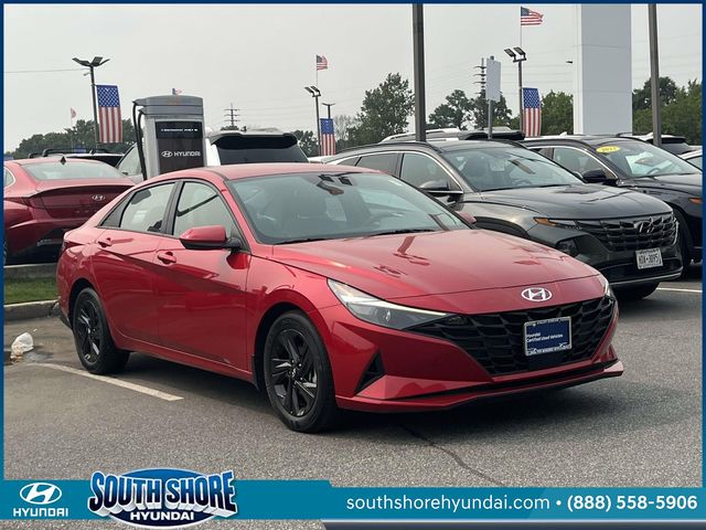 Calypso Red 2022 Hyundai Elantra Sedan Front-Wheel Drive Continuously Variable Transmission